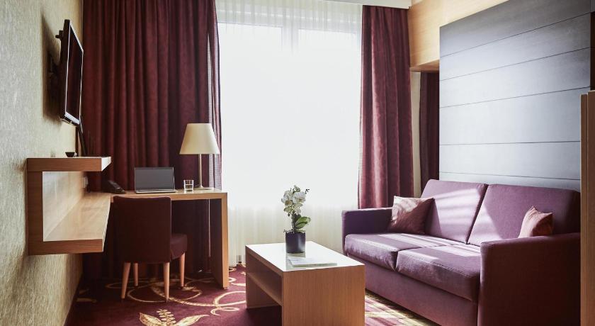 Image of Junior Suite with Cathedral View 0