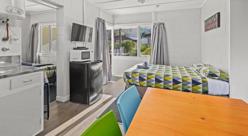 รูปของห้องพักแบบหนึ่งห้องนอนพร้อมครัว พลัส (One Bedroom Kitchen Cabin Plus) 1