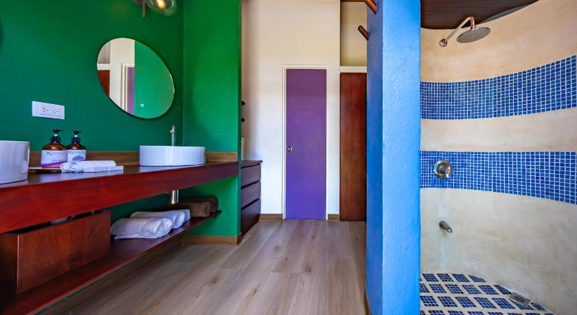 Image of Prima Villa 1 King Bed 2