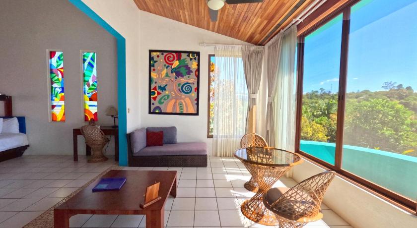 Image of Ultra Villa King Bed 15