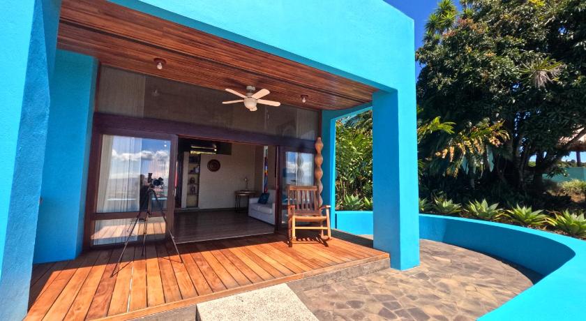 Image of Ultra Villa King Bed 14