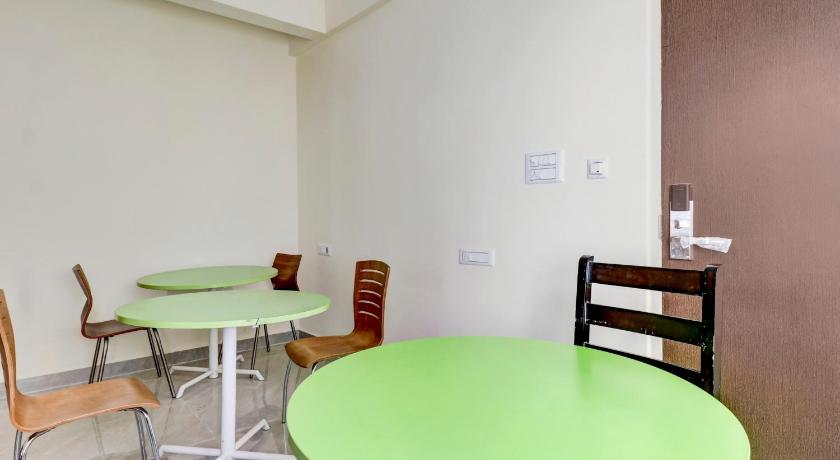 Hotel O Manyata Palace – Bangalore, MN