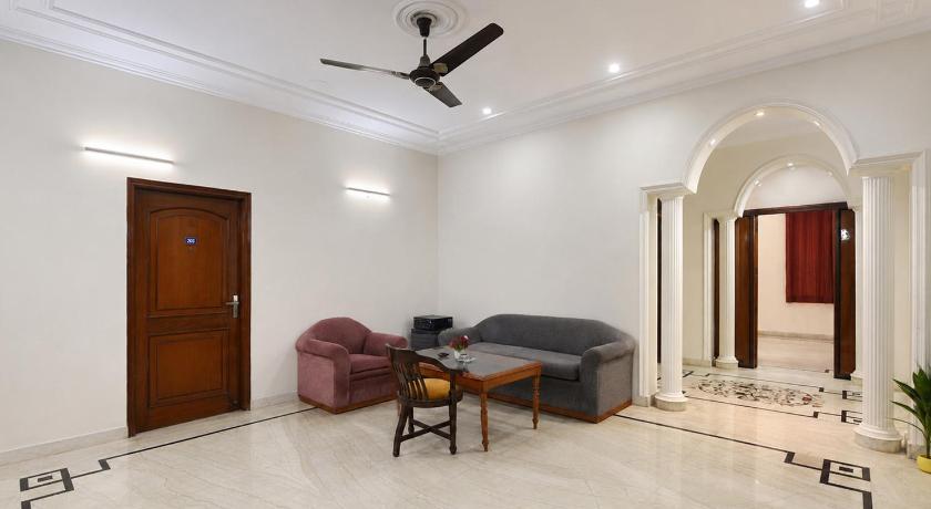 Hotel Starline near Iffco Chowk Metro, Gurgaon – Gurgaon, NY