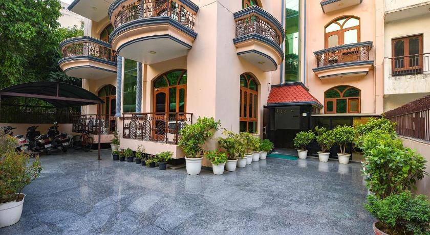 Hotel Starline near Iffco Chowk Metro, Gurgaon – Gurgaon, NY