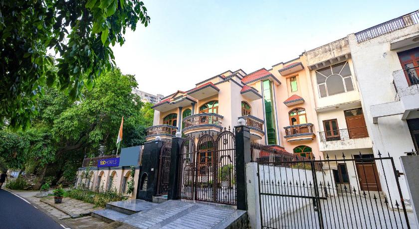 Hotel Starline near Iffco Chowk Metro, Gurgaon – Gurgaon, NY