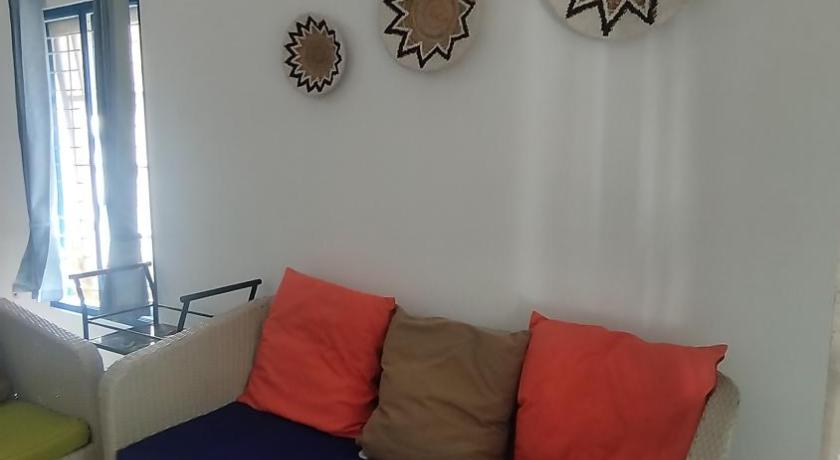Tampilan Rumah Senden Guesthouse