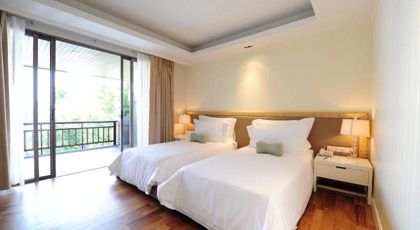 Image of 4-Bedroom, Beachfront Private Pool Villa, Non-Smoking 3
