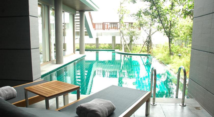 Image of 4-Bedroom, Beachfront Private Pool Villa, Non-Smoking 14