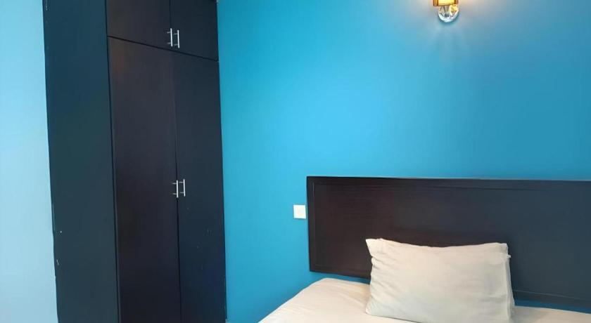 BB Motel - image 9