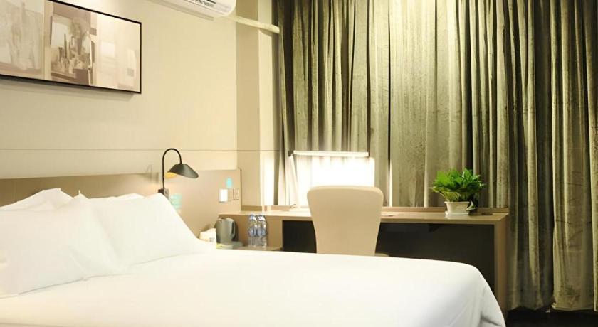 Jinjiang Inn Select Wuhan Tianhe International Airport – Wuhan, OH