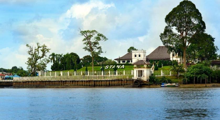 Hotel O Tropical Lodge – Kuching, CA