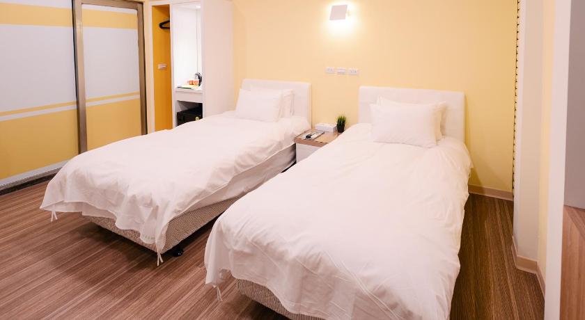 Image of Deluxe Twin Room 5
