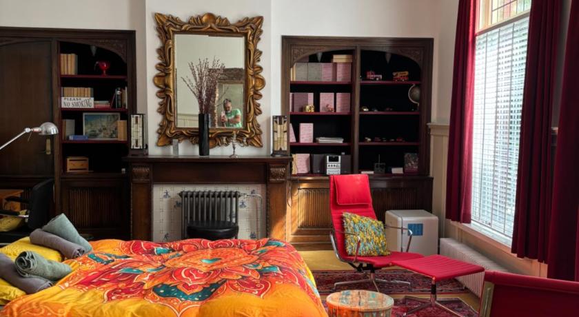 Image of Suite with Canal View - First Floor 1