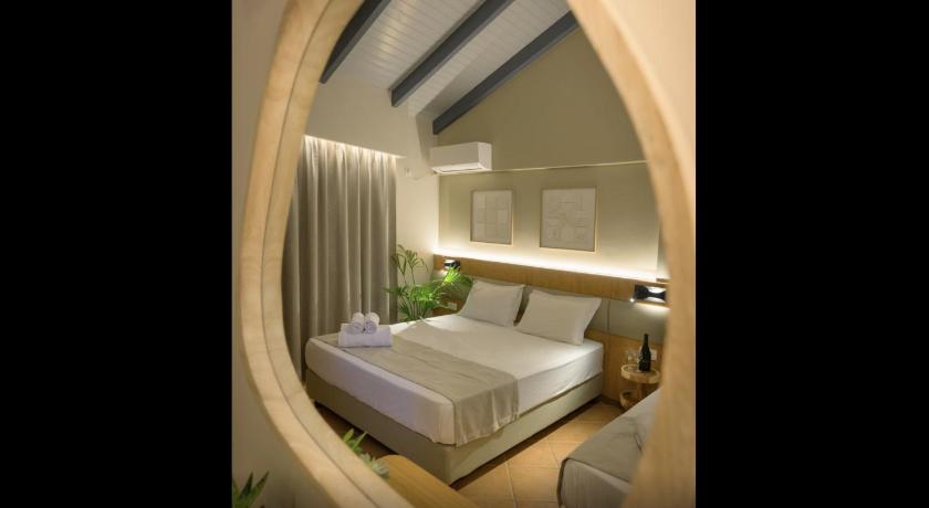 Image of Superior Studio (3 Adults) 14