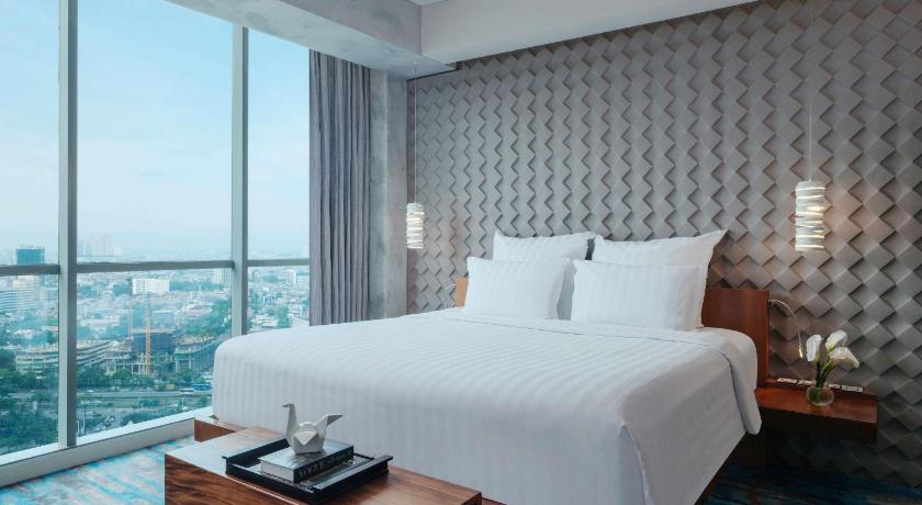 Image of One-Bedroom Pullman Suite Apartment with Central Park View 0