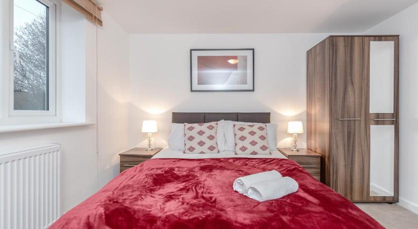 Royal Apartments - Heathrow — Hotel in London
