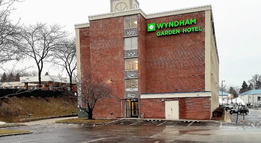 Wyndham Garden Kenosha Harborside