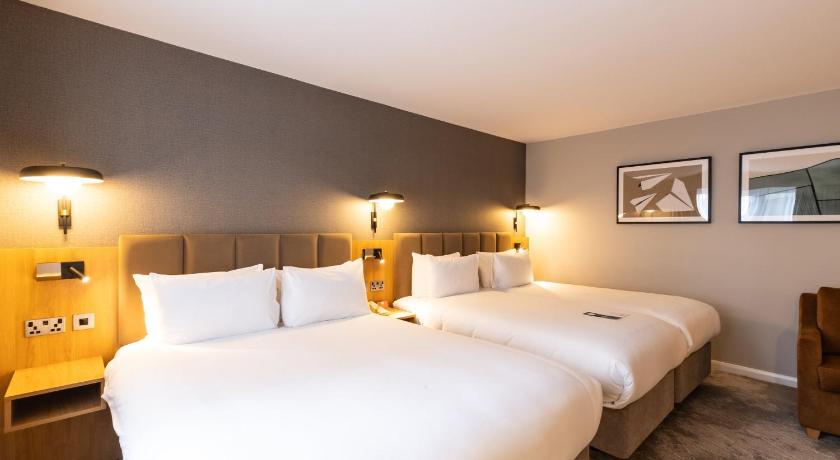 Immagine di Camera Premium con 2 Letti Matrimoniali (Premium Double Room with Two Double Beds) 4