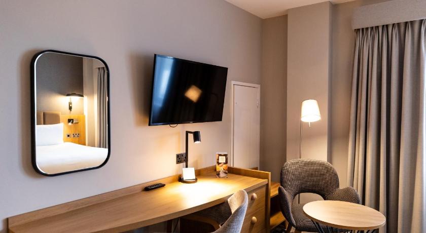 Immagine di Camera Premium con 2 Letti Matrimoniali (Premium Double Room with Two Double Beds) 7