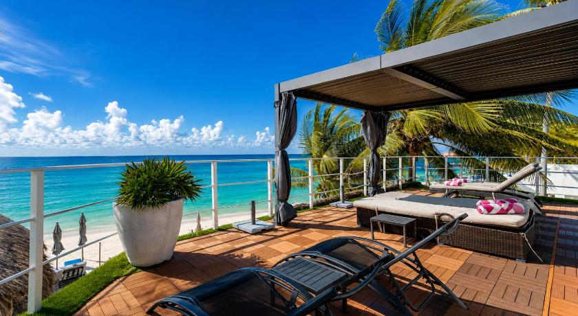 Luciana Hotel & Beach Club