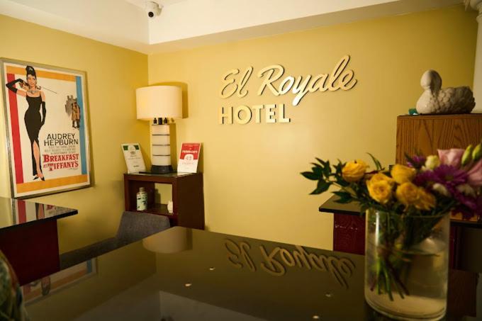 Image of Deluxe Queen Room with Two Queen Beds 11
