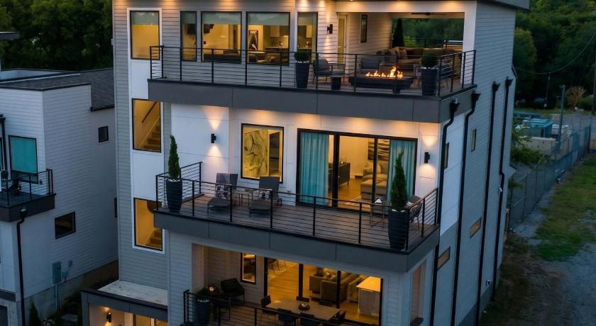 Modern Luxury Hot Tub Mini Golf Elevator Views