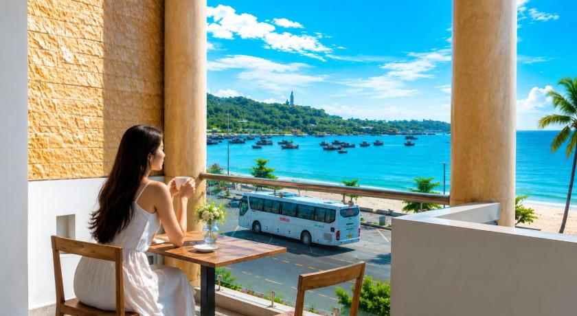 Ảnh của Căn Hộ Nhìn Ra Biển (Apartment with Sea View) 6