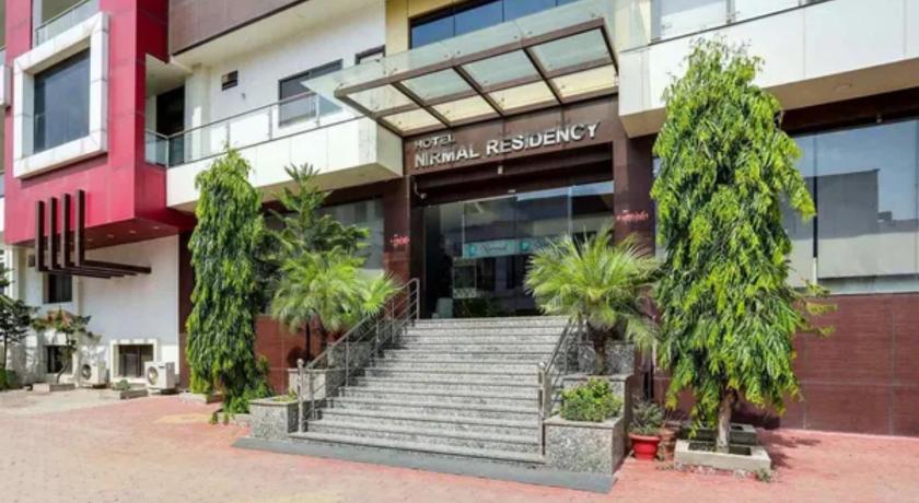 FabHotel Prime Nirmal Residency - image 12