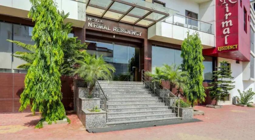 FabHotel Prime Nirmal Residency - image 15