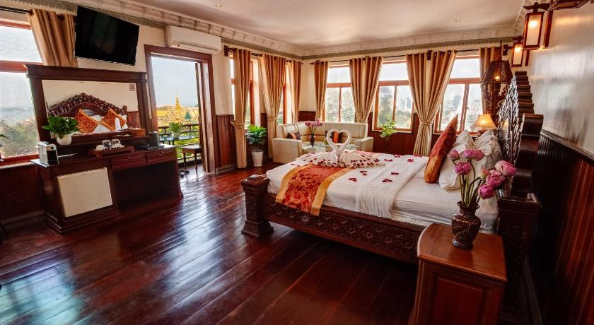 Image of OKAY Suite 8