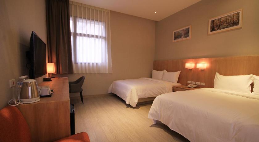 Image of Standard Quadruple Room 6