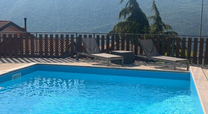 Montira-Lago&Monti