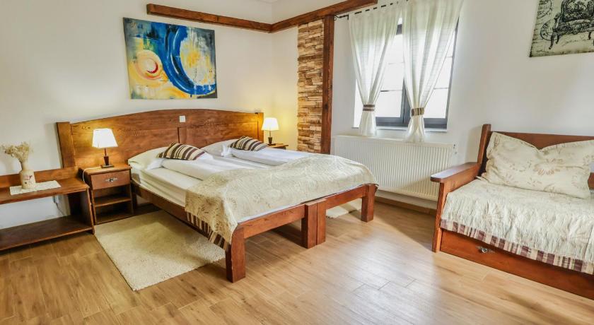 Image of Triple Room 7