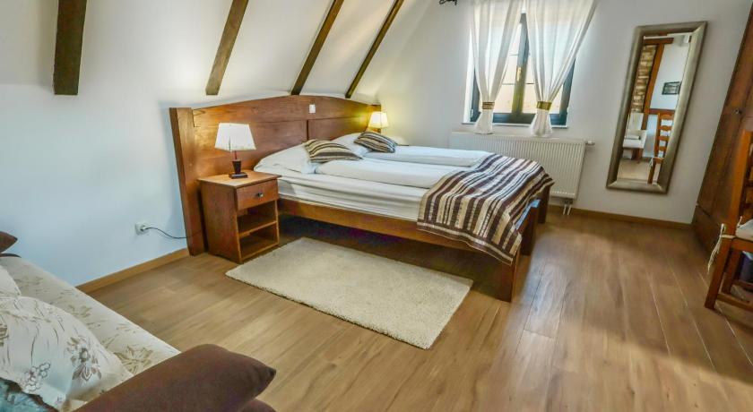 Image of Triple Room 9