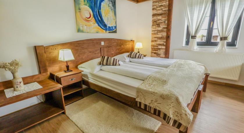 Image of Triple Room 0