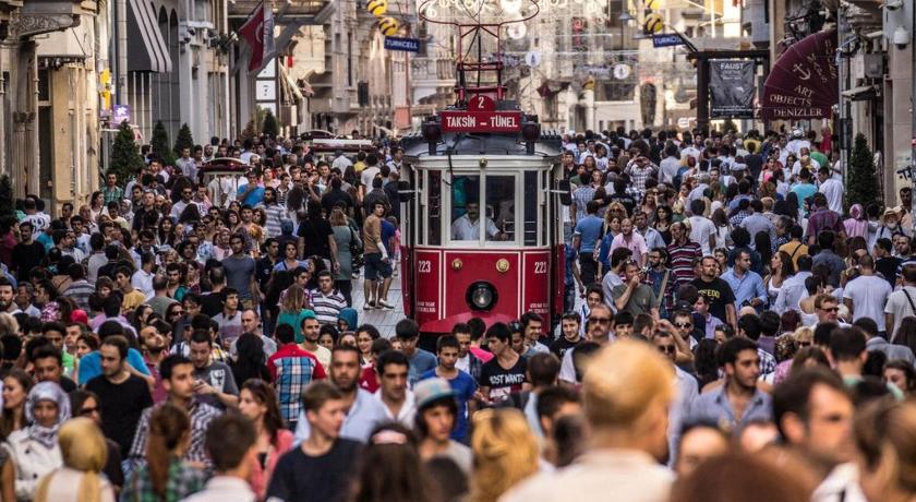 BOSS TO TAKSIM - image 12