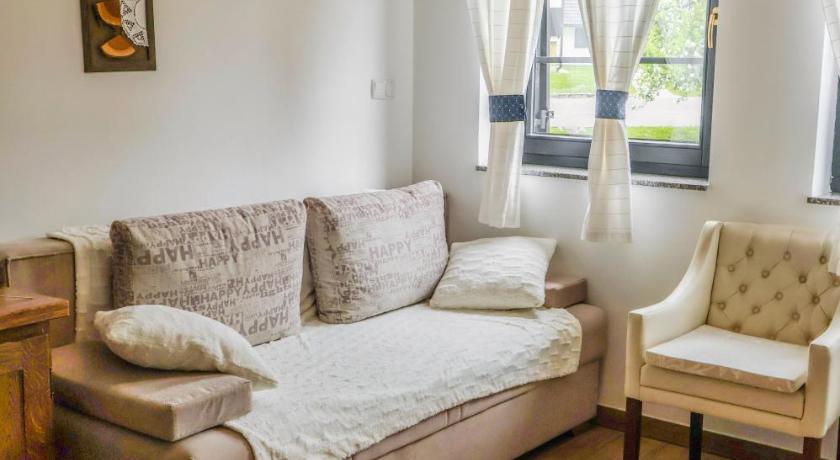 Image of Family Room (2 Adults + 2 Children) 10