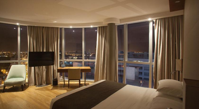 Image of Suite Room 1