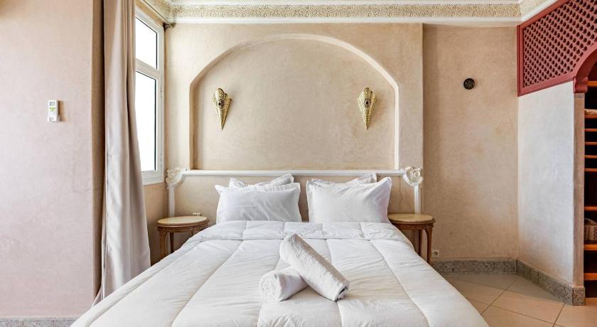Honeymoon Beach View Aprt - Central City Location - Fast Wi-Fi