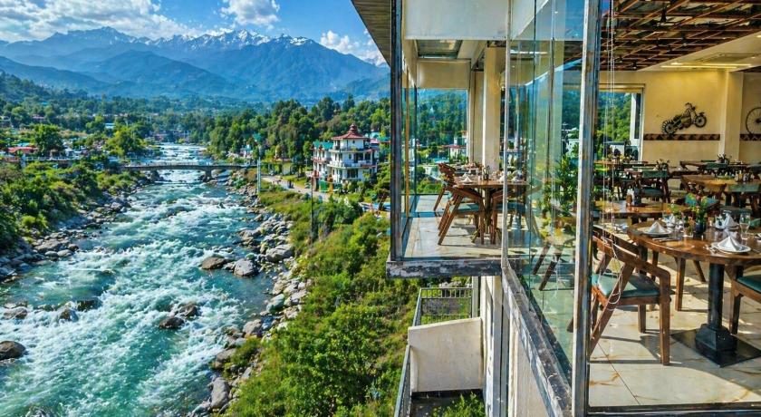Aachman Riviera Resort Dharamshala - image 9