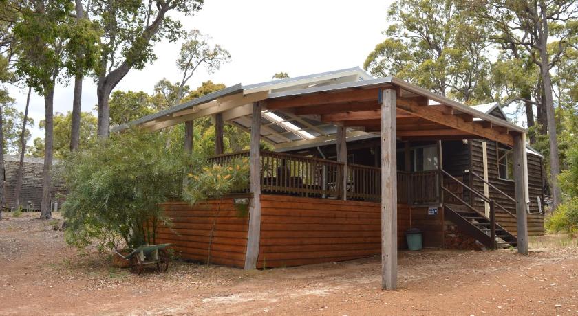 Jarrah Glen Cabins photo
