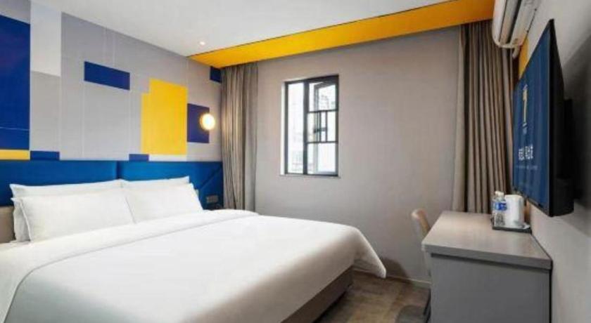 7 Days Inn Chengdu Sichuan University South Railway Station – Chengdu, IL