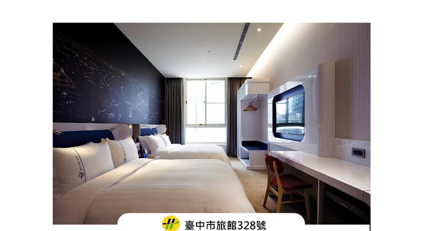 Image of Deluxe Quadruple Room 10