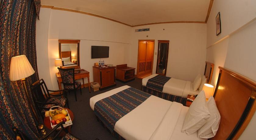 Image of Deluxe Twin Room 8
