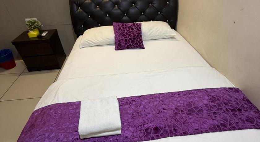 Image of Standard Queen Room 3