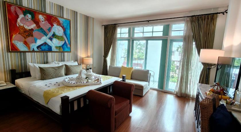 Image of Premium Deluxe 1 King City View with Balcony 0