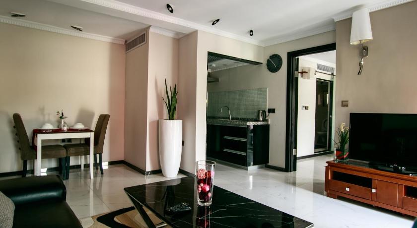 Red Mango Hotel and Apartments photo