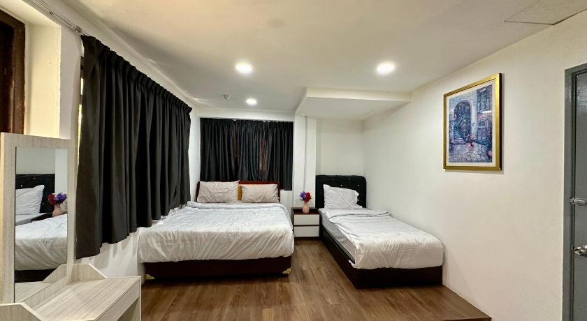 Image of Triple Room with View 0