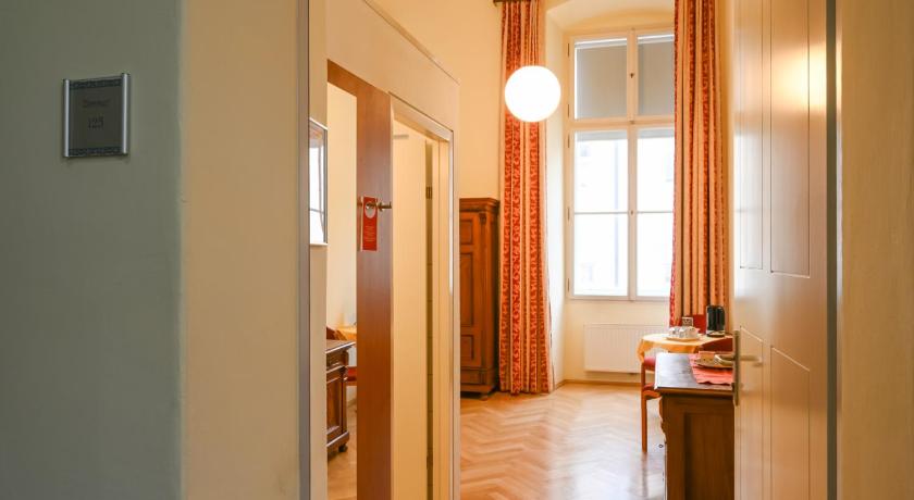 Kétszemélyes classic szoba (Classic Double Room) fotója 9