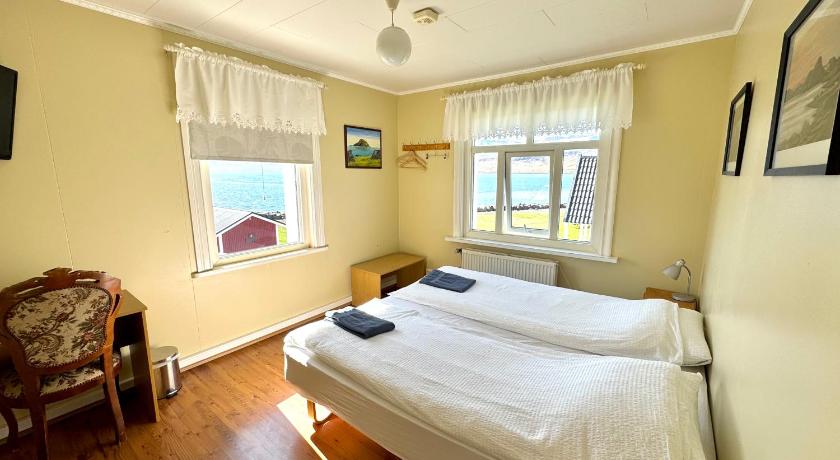 Image of Twin Room with Shared Toilet 0